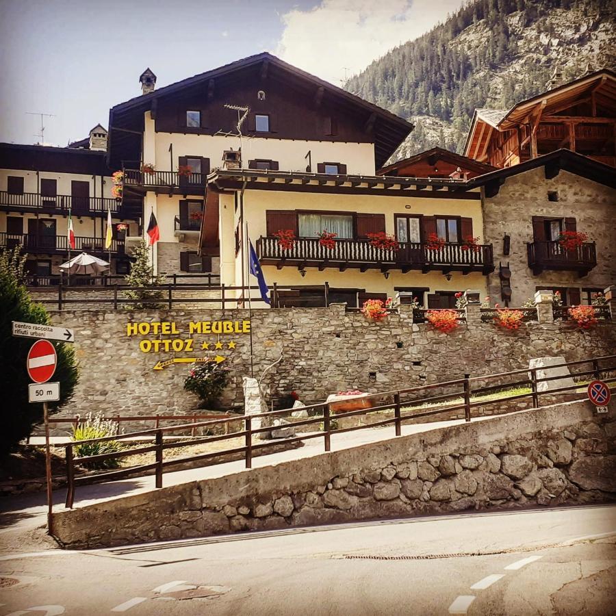 Ottoz Meublé 3* Courmayeur