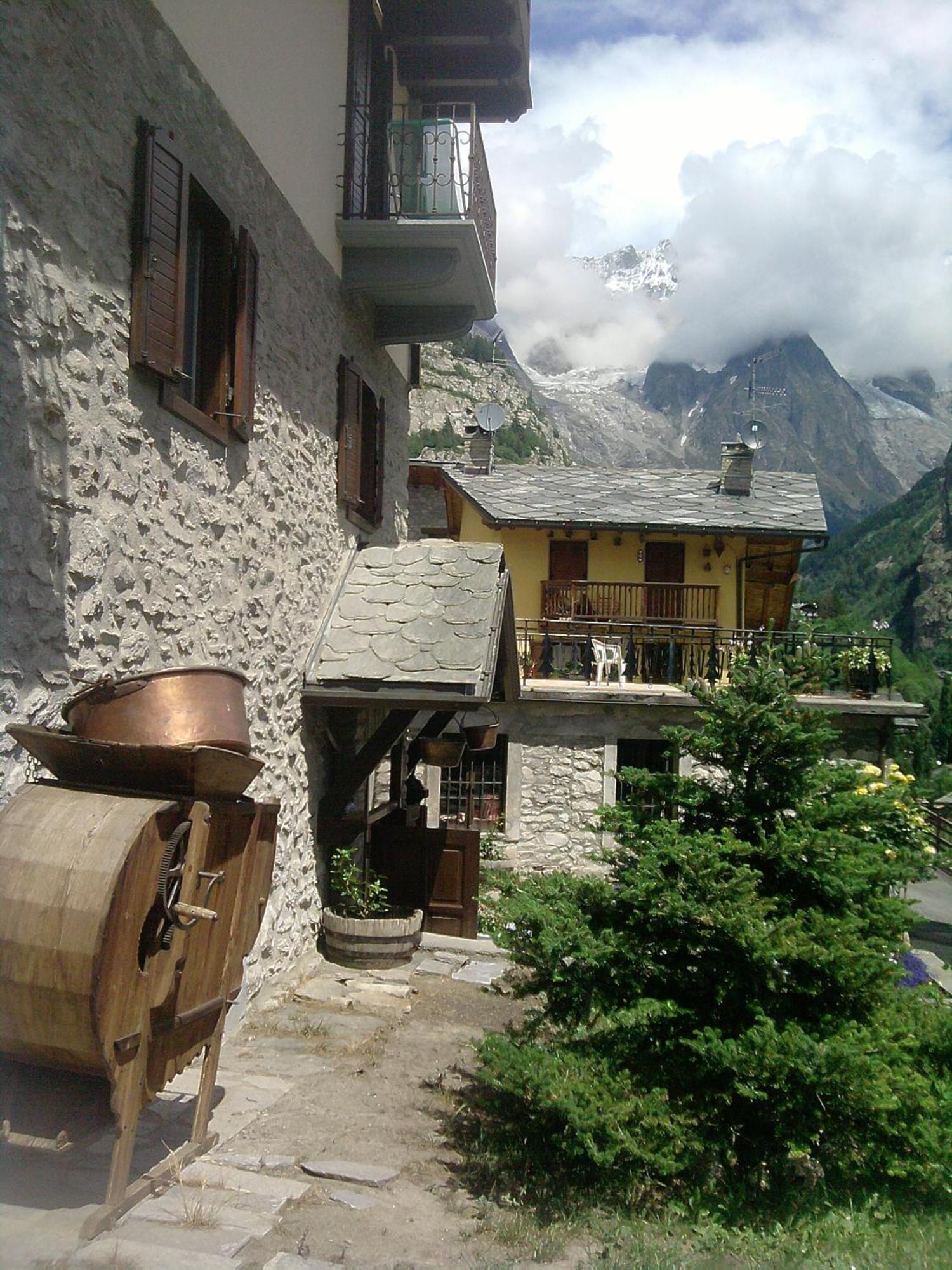 Hotel Ottoz Meublé 3*